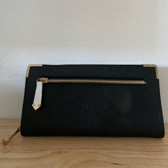 Black and White Aldo Wallet - Picture 2 of 3